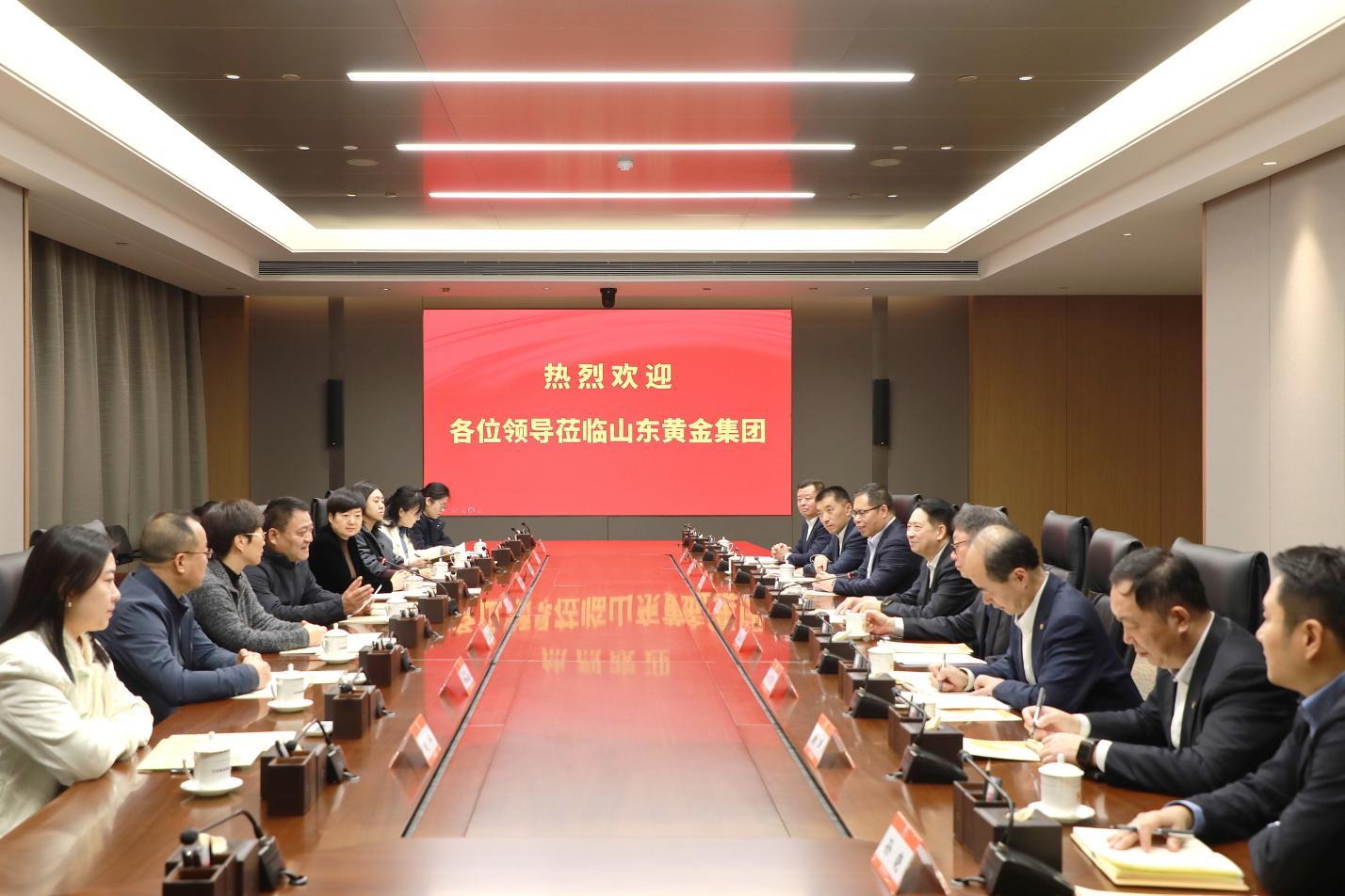 李航會(huì)見(jiàn)渭南市委常委、統(tǒng)戰(zhàn)部部長(zhǎng)張輝一行
